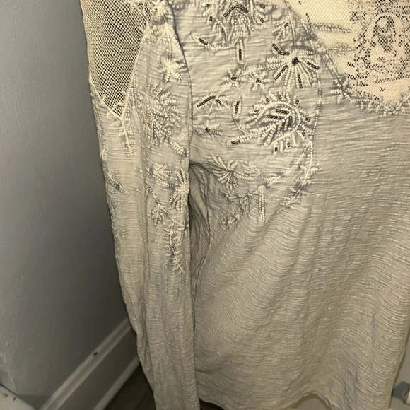 Free People Micha Embellished Mesh Embroidered Long Sleeve Tee Top S $98 - Picture 4 of 6